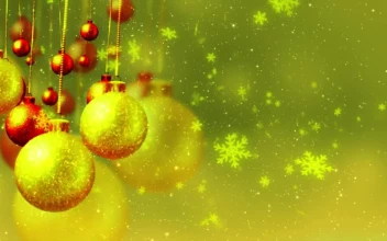 Video Stock Christmas Balls Filled With Golden Glitter For PC