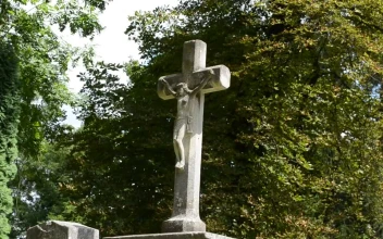 Video Stock Christian Statue In A Cemetery For PC
