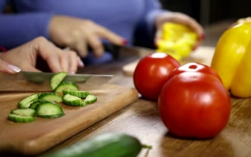 Video Stock Chopping Fresh Vegetables For PC