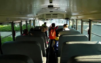 Video Stock Children Walking Off Of The Bus For PC