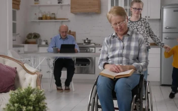 Video Stock Children Hug And Kiss Their Grandmother For PC