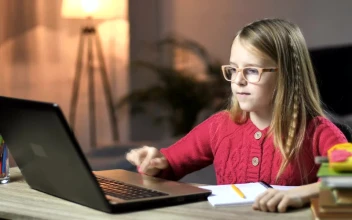 Video Stock Child Taking Notes For PC