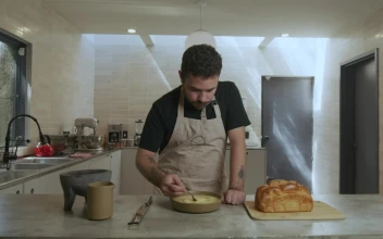 Video Stock Chef Whisking A Mixture In A Bowl For PC