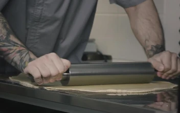 Video Stock Chef Rolling Dough For PC