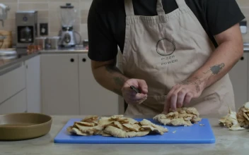 Video Stock Chef Preparing Mushrooms For Cooking For PC