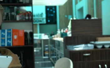 Video Stock Checking Text Messages From A Bar For PC