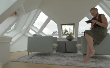 Video Stock Checking Emails In A Modern House For PC