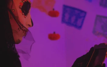 Video Stock Catrina Holding A Photograph On An Altar Of The Dead For PC