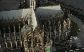 Video Stock Cathedral Seen In Detail From The Air For PC