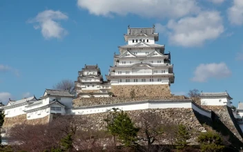 Video Stock Castle Complex In The Top Of The Hill For PC