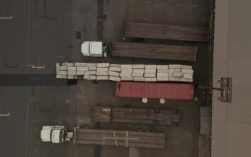 Video Stock Cargo Trucks In The Warehouse Parking Lot For PC