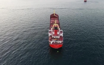 Video Stock Cargo Ships Sailing In The Ocean For PC