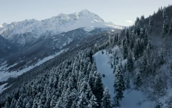 Video Stock Car Crossing A Mountain Snowy Road For PC