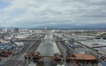 Video Stock Canal Under Construction Crossing Los Angeles For PC