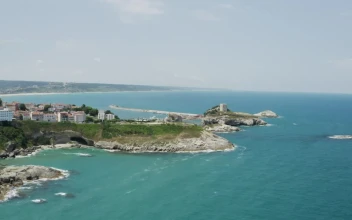 Video Stock Calm Ocean On A Hot Day For PC
