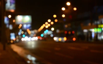 Video Stock Busy Avenue At Night Blurred Shot For PC