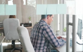 Video Stock Businesswoman Asks Coworker About Idea For PC