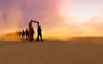 Video Stock Businessmen Walking Through A Door In A Desert For PC