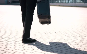 Video Stock Businessman Walking Down The Street For PC