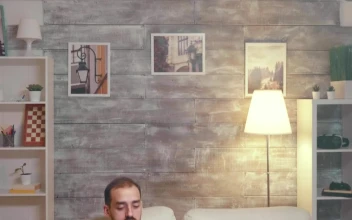 Video Stock Businessman Eating Chips While Watching Tv For PC