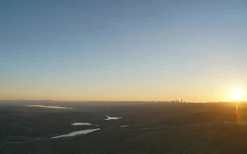 Stock Video Day To Night Transition With City Landscape For PC