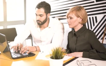 Stock Video Coworkers Working Together In The Office For PC