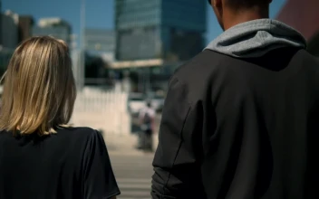 Stock Video Couple Walking On A Crosswalk For PC