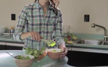 Stock Video Couple Preparing For A Healthy Dinner For PC