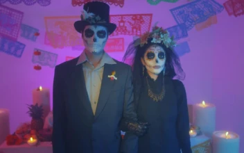 Stock Video Couple Dressed As Catrin And Catrina On Day Of The 4183 For PC