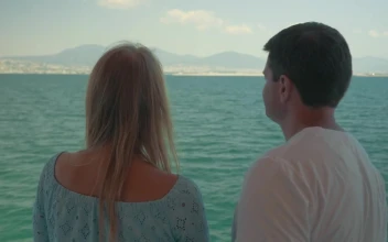 Stock Video Couple Chatting During A Day Trip For PC