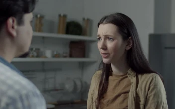 Stock Video Couple Arguing In The Kitchen For PC