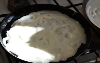 Stock Video Cooking A Crepe In A Pan For PC