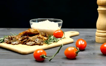 Stock Video Cooked Pork With Tomatoes For PC