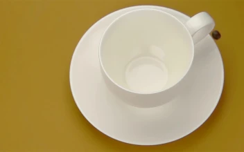 Stock Video Coffee Beans Falling Into A Cup 3839 For PC