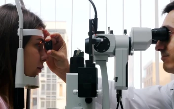 Stock Video Eye Exam With An Ophthalmologist And A Patient For PC