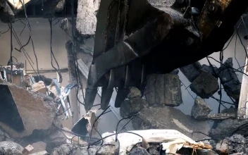 Stock Video Excavator Removing Debris Close Up For PC