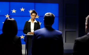 Stock Video European Politician Talking In Front Of Reporters For PC