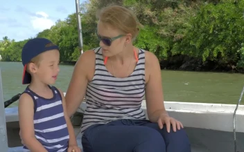 Stock Video Enjoying A Day On A Tour Boat For PC