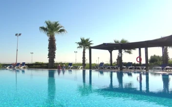 Stock Video Empty Hotel Swimming Pool For PC