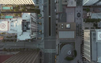 Stock Video Downtown Los Angeles With Low Traffic For PC