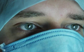 Stock Video Doctors Eyes Closing For PC