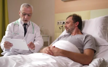Stock Video Doctor With Mri Results And His Patient For PC