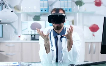 Stock Video Doctor Uses Vr Innovation To Explore D Brain For PC