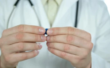 Stock Video Doctor Taking Out A Pipette From A Small Case For PC