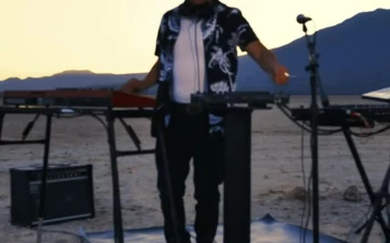 Stock Video Dj Giving A Concert In A Lonely Desert For PC