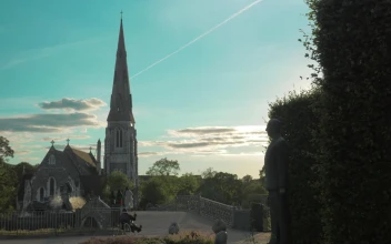 Stock Video Distant Fountain In Langelinie Park For PC