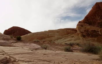 Stock Video Desert With Rock Formations For PC