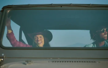 Stock Video Friends Enjoying During A Road Trip For PC