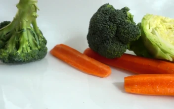 Stock Video Fresh Vegetables In Water For PC