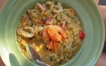 Stock Video Fresh Risotto And Seafood For PC